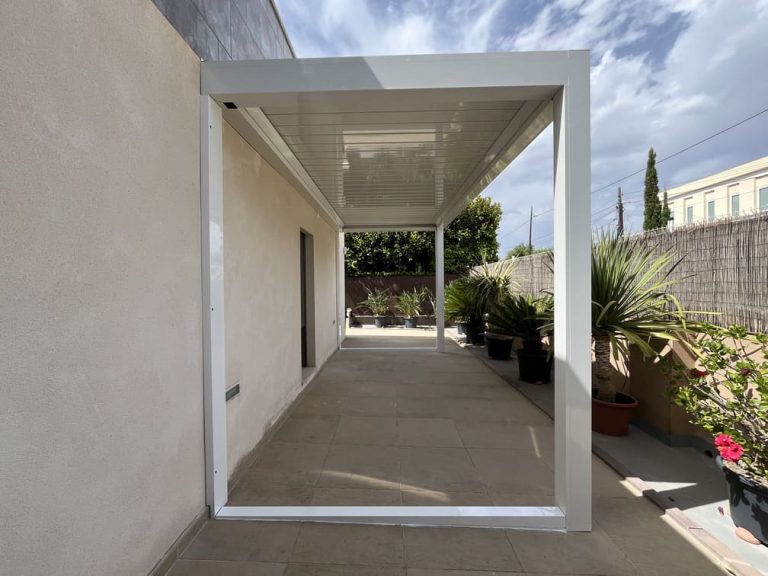 pergola bioclimatica retractil de aluminio para terrazas