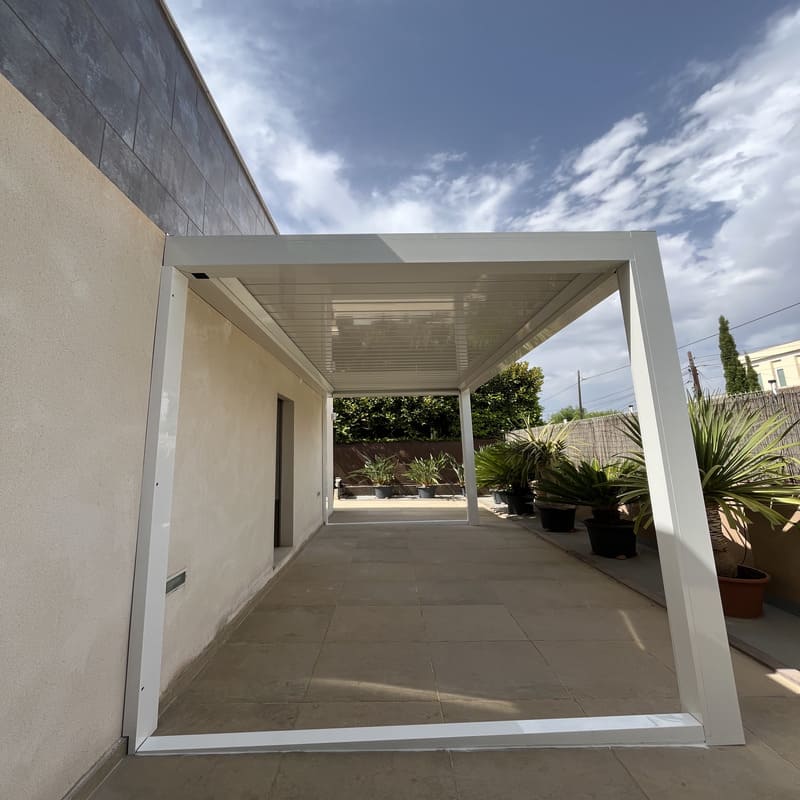 Pergola bioclimatica a medida