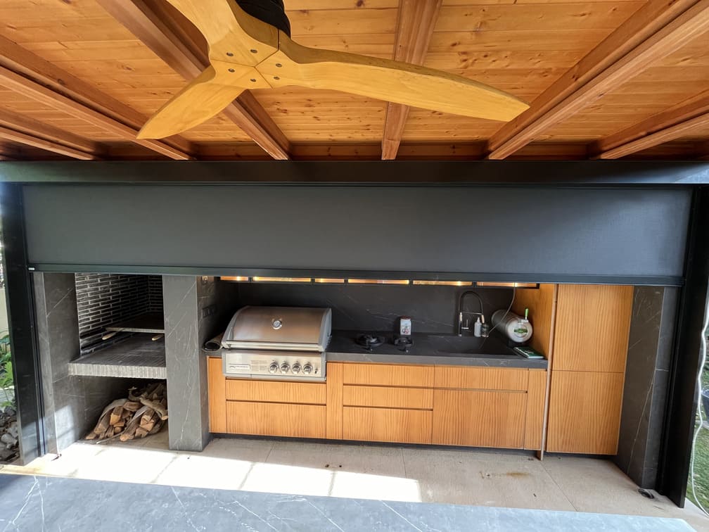 Toldo con mando para exterior