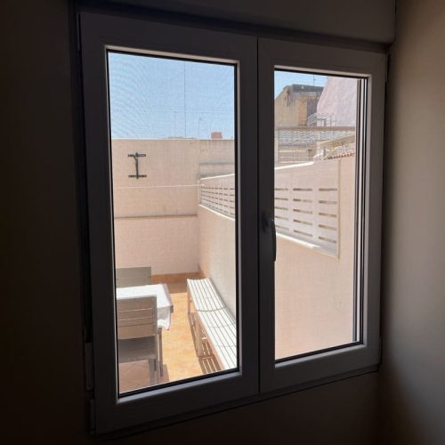 Mosquitera enrollable para ventana