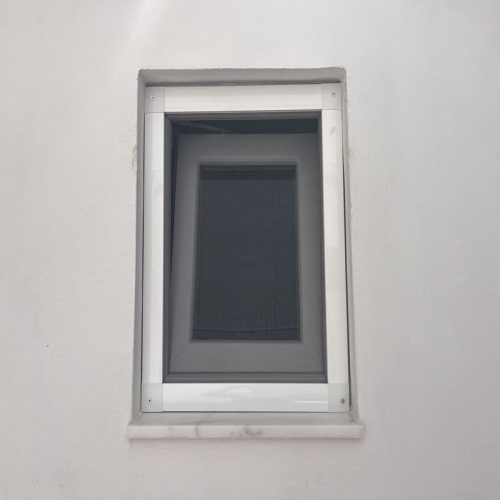 mosquitera fija ventana abatible